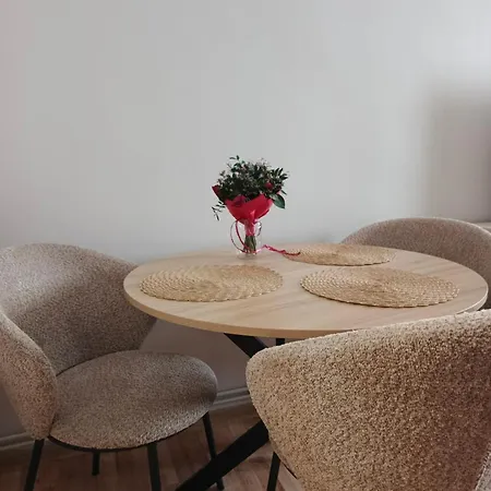 Apartament Miedzylesie * מידז'ילסי
